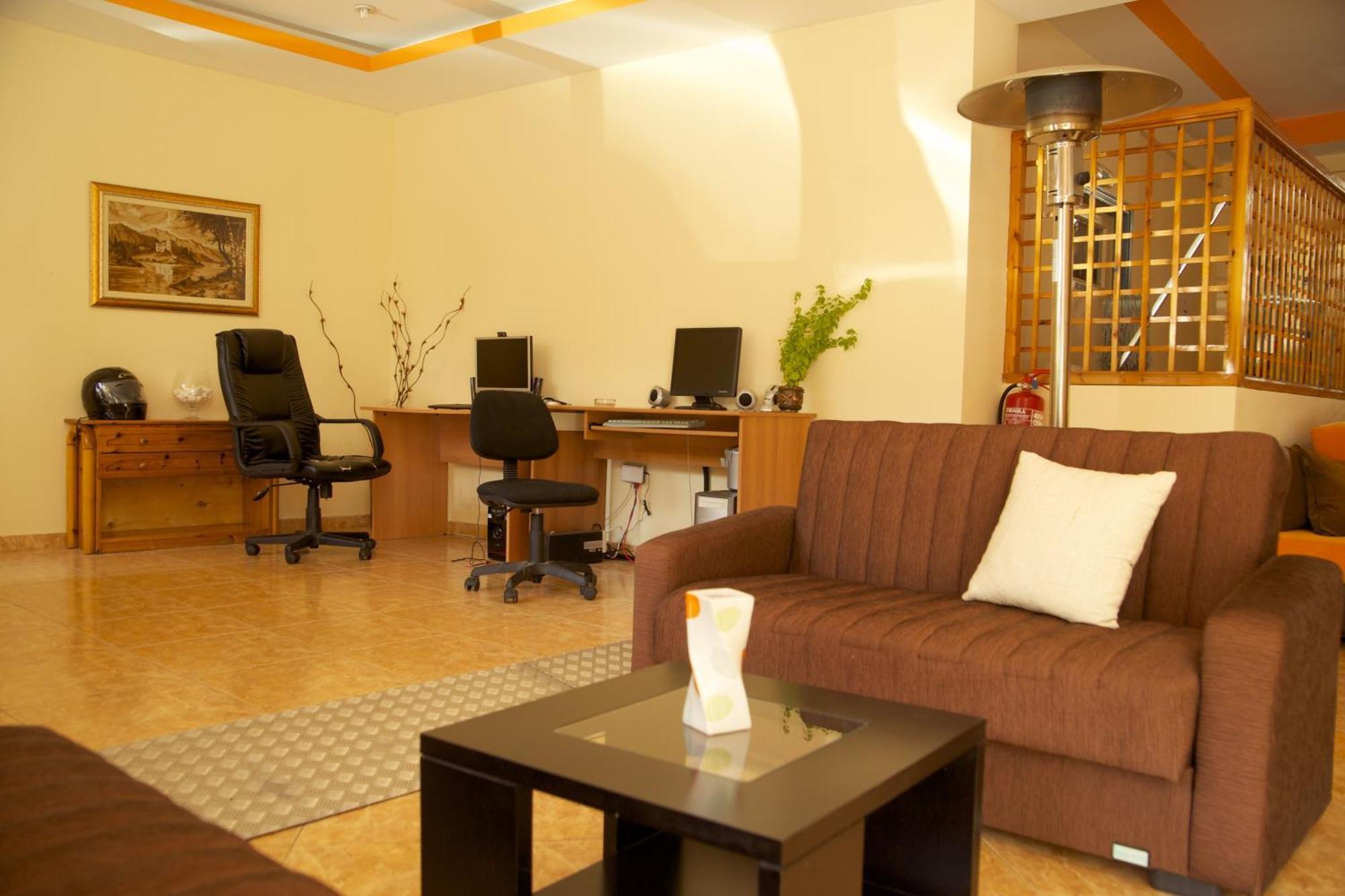 Hotel Drosia Messini Bagian luar foto